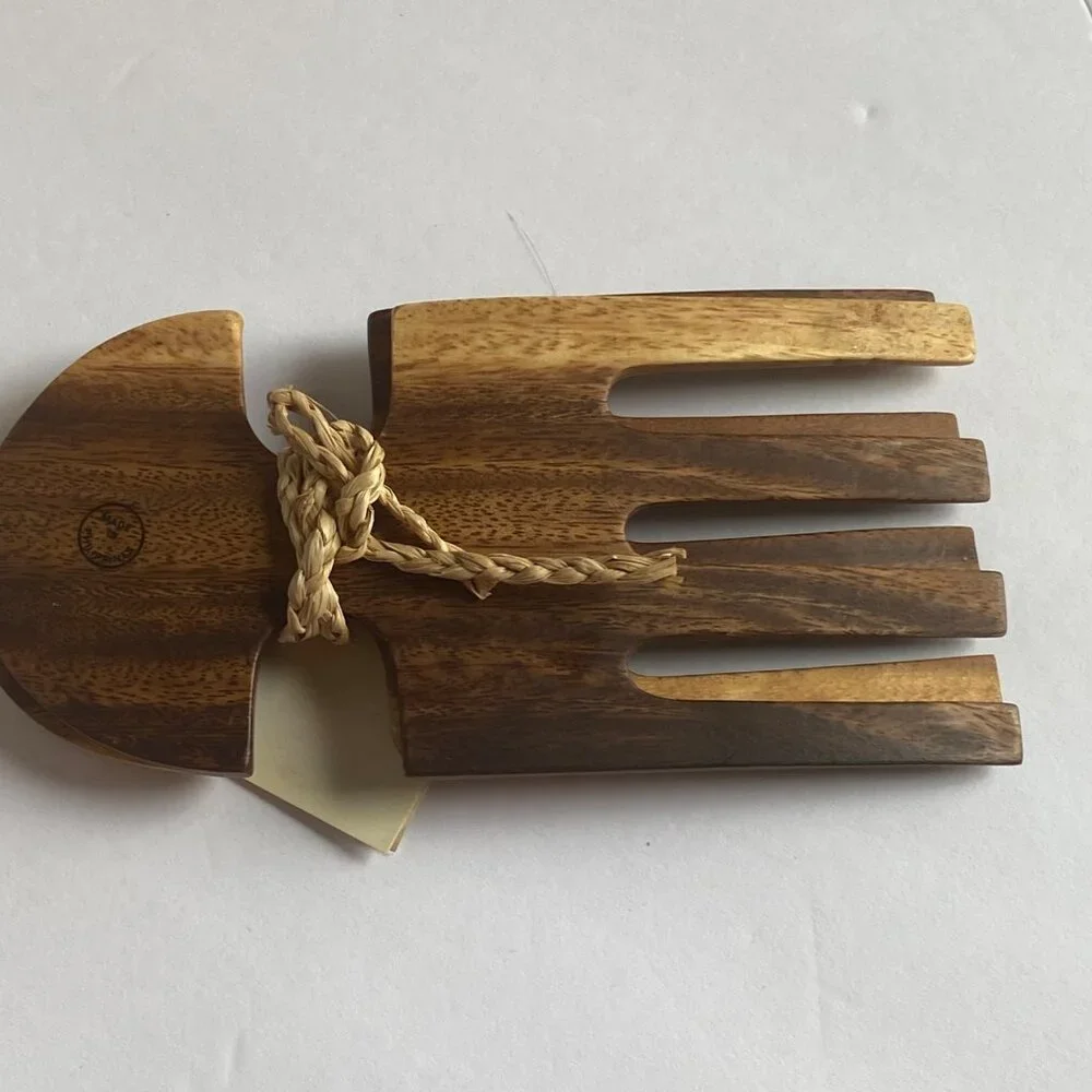 Island Woods Hardwoods of the South Pacific Hand-Carved Hardwood Salad Claws NEW